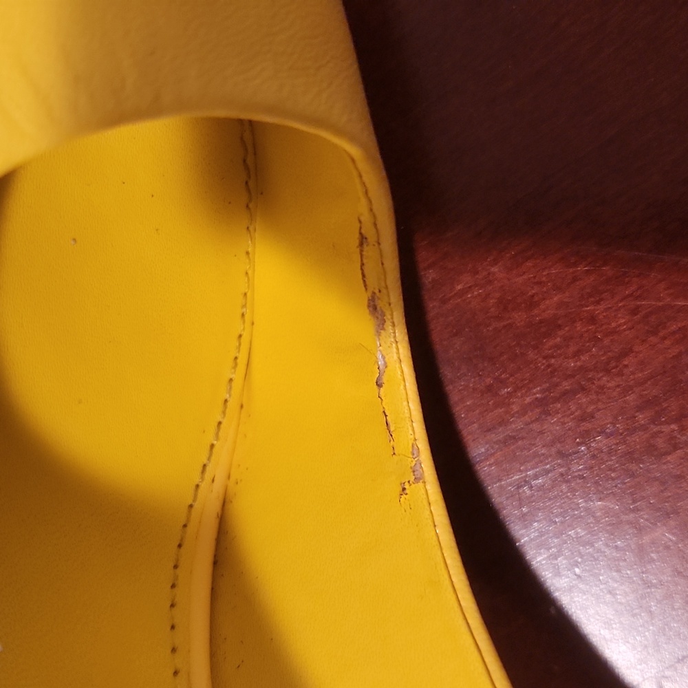 Calvin Klein Yellow Heels💛 - Picture 3 of 7